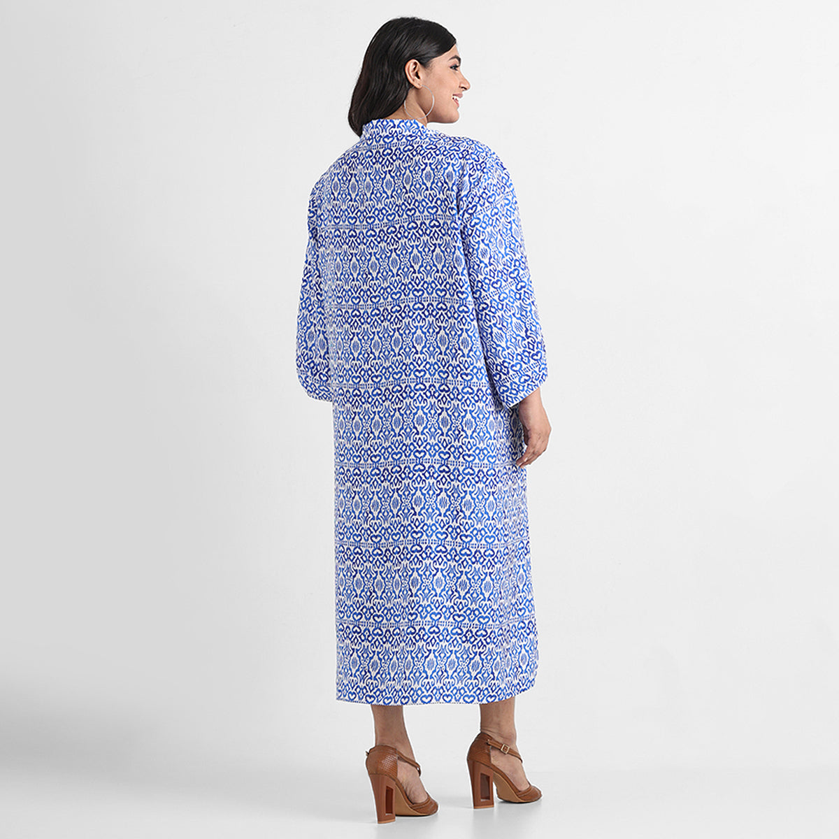 Blue ikat print collared kaftan