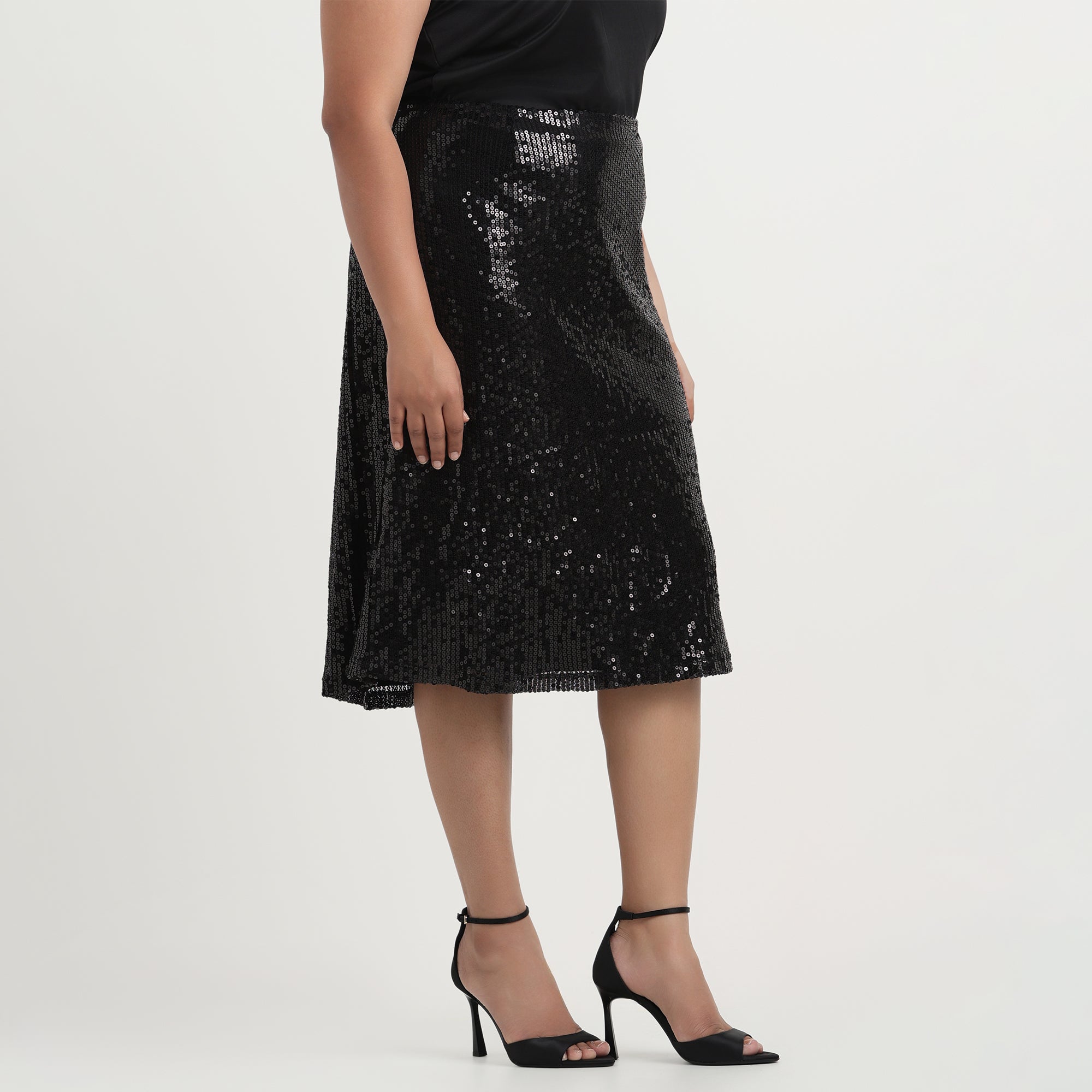 Black sequin skirt with fitted waist, plus size evening wear
