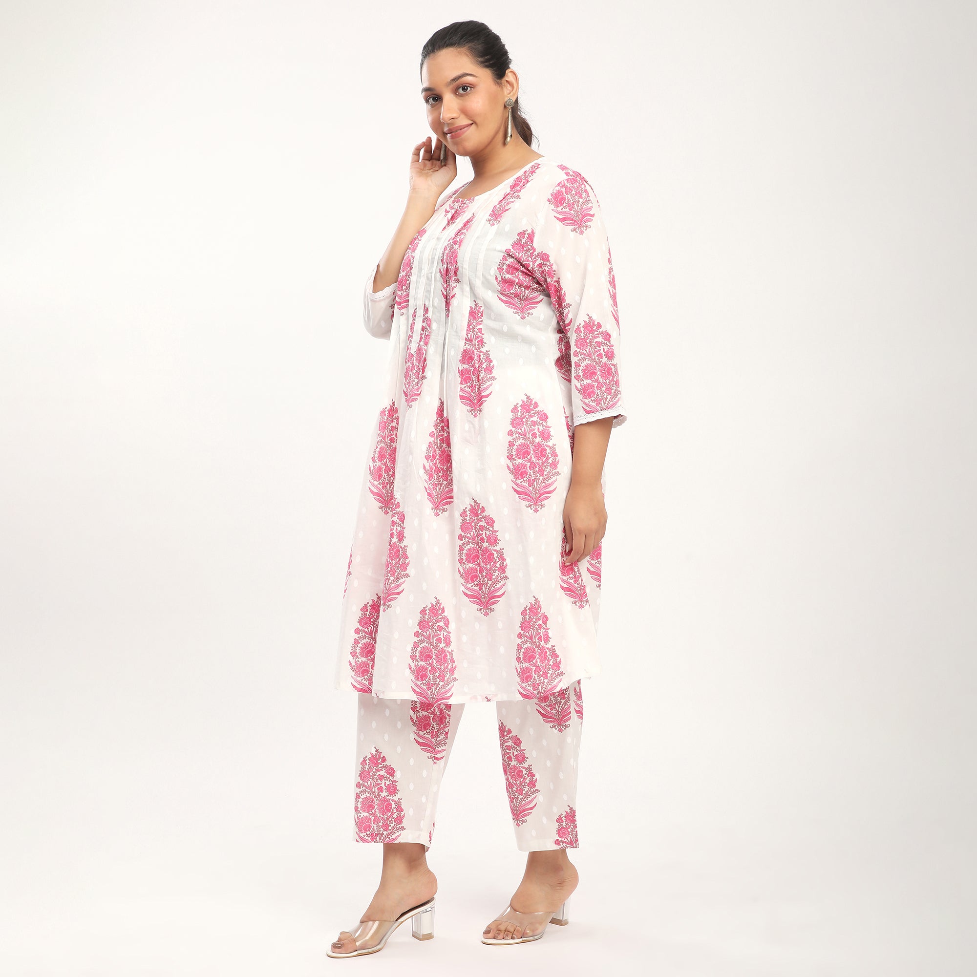 Plus Size Pink Cotton Floral Print Pintuck Detail Kurta Set