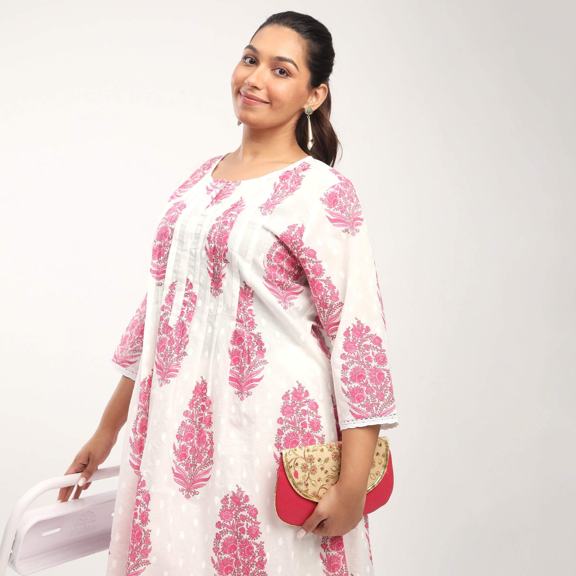 Plus Size Pink Cotton Floral Print Pintuck Detail Kurta Set