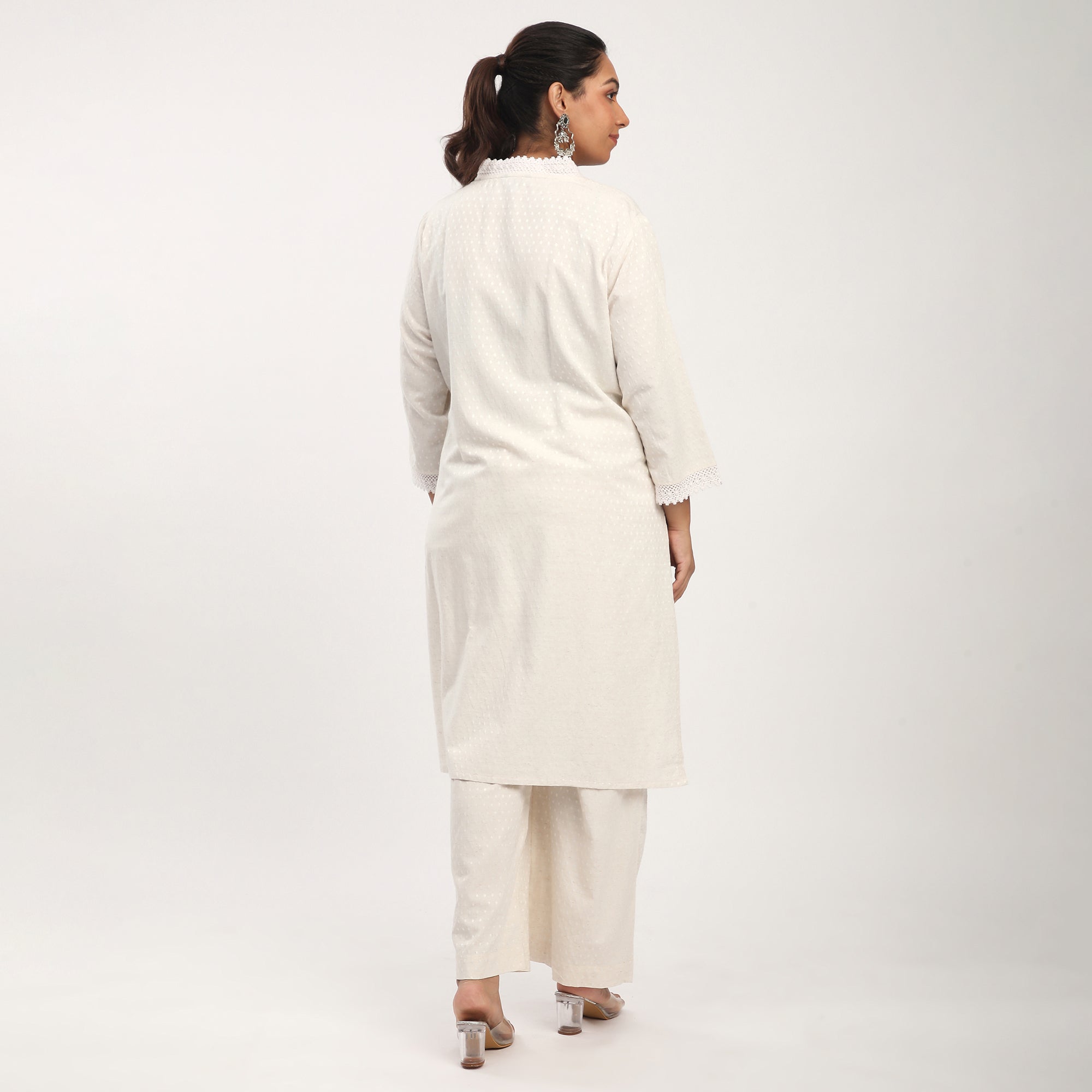 Plus Size Creme Linen Blend Lace Insert Dobby Kurta Set