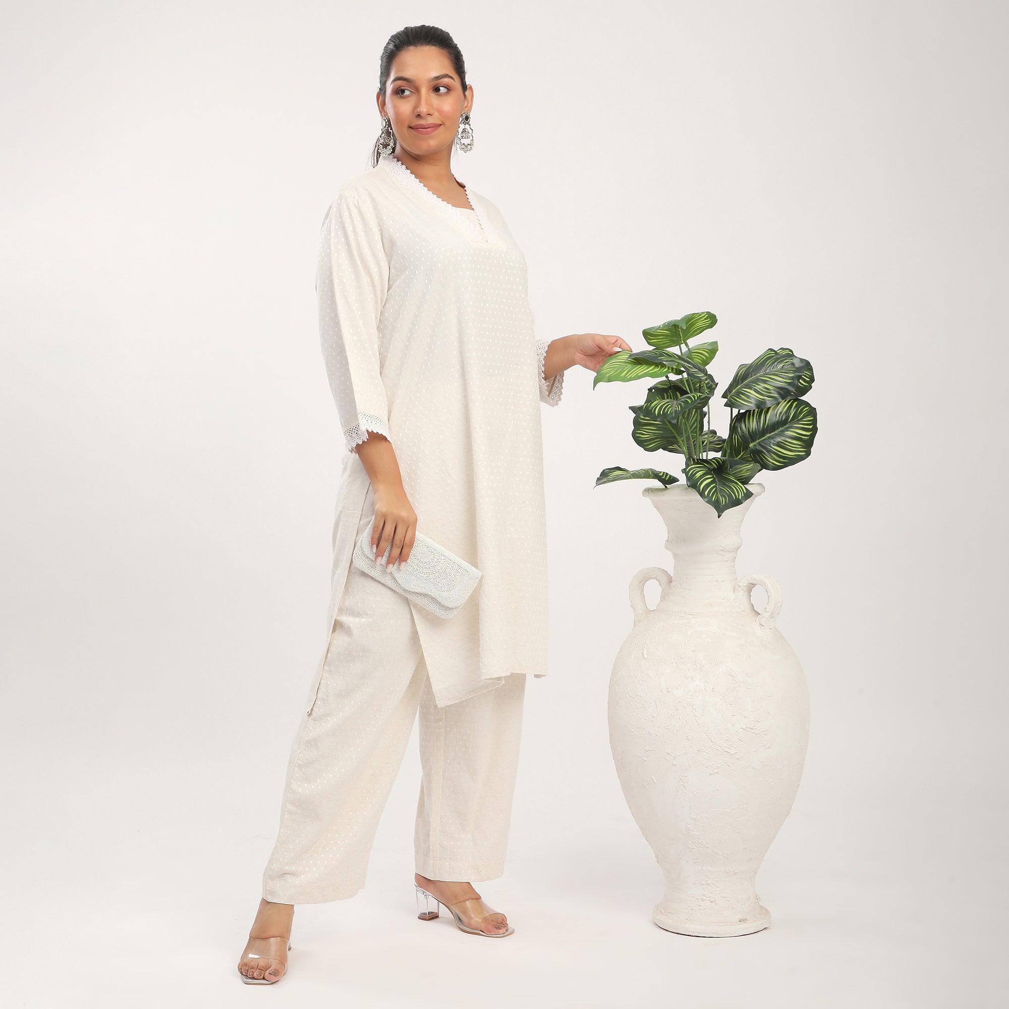 Plus Size Creme Linen Blend Lace Insert Dobby Kurta Set