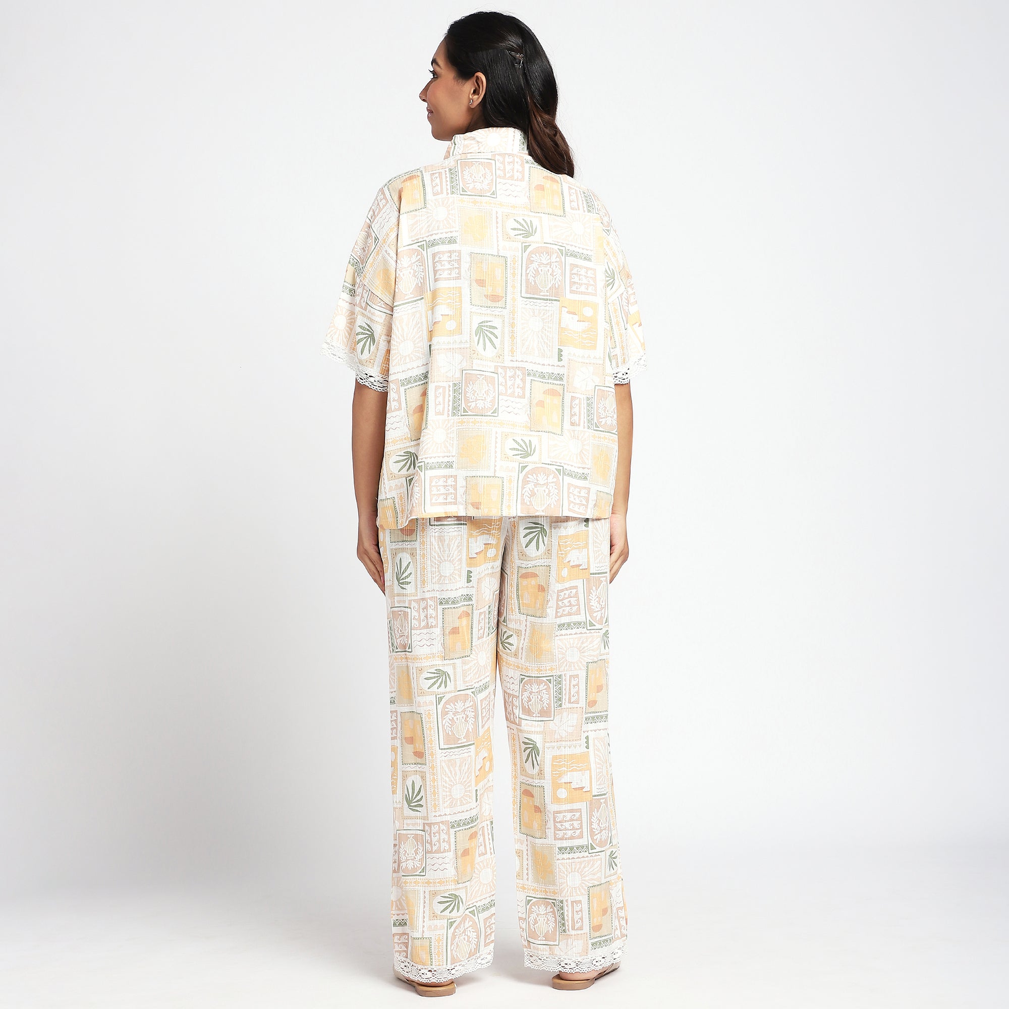 Plus Size Off-White Tile Print PJ Set in Cotton Viscose