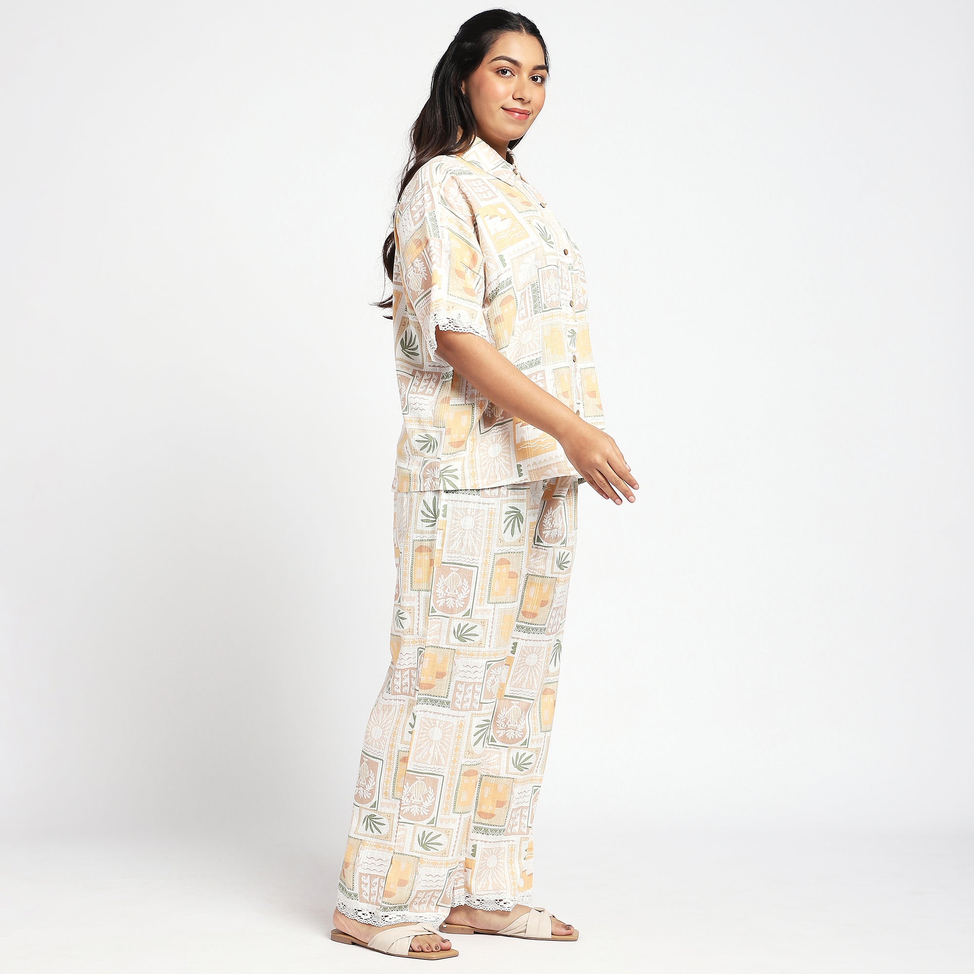 Plus Size Off-White Tile Print PJ Set in Cotton Viscose